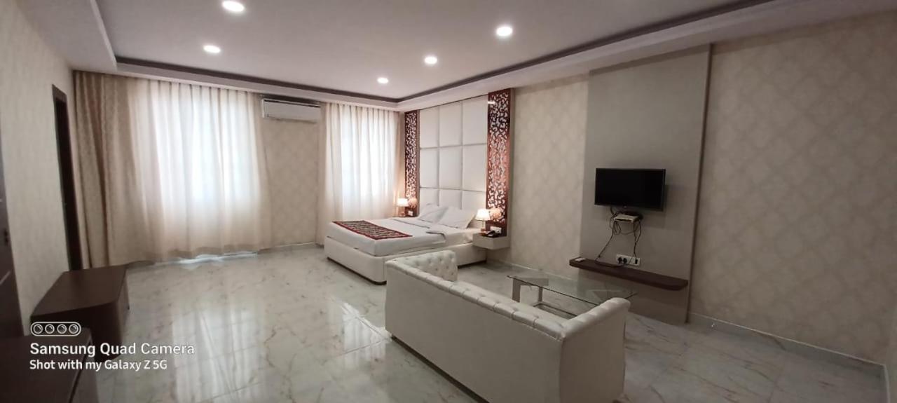 Ymca Seacom Inn โกลกาตา ภายนอก รูปภาพ